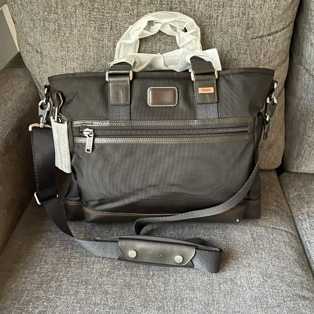 Tumi Brief Tote 222641 NWT